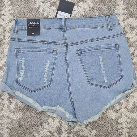 JW Signature distressed booty shorts - Picture 4 of 6